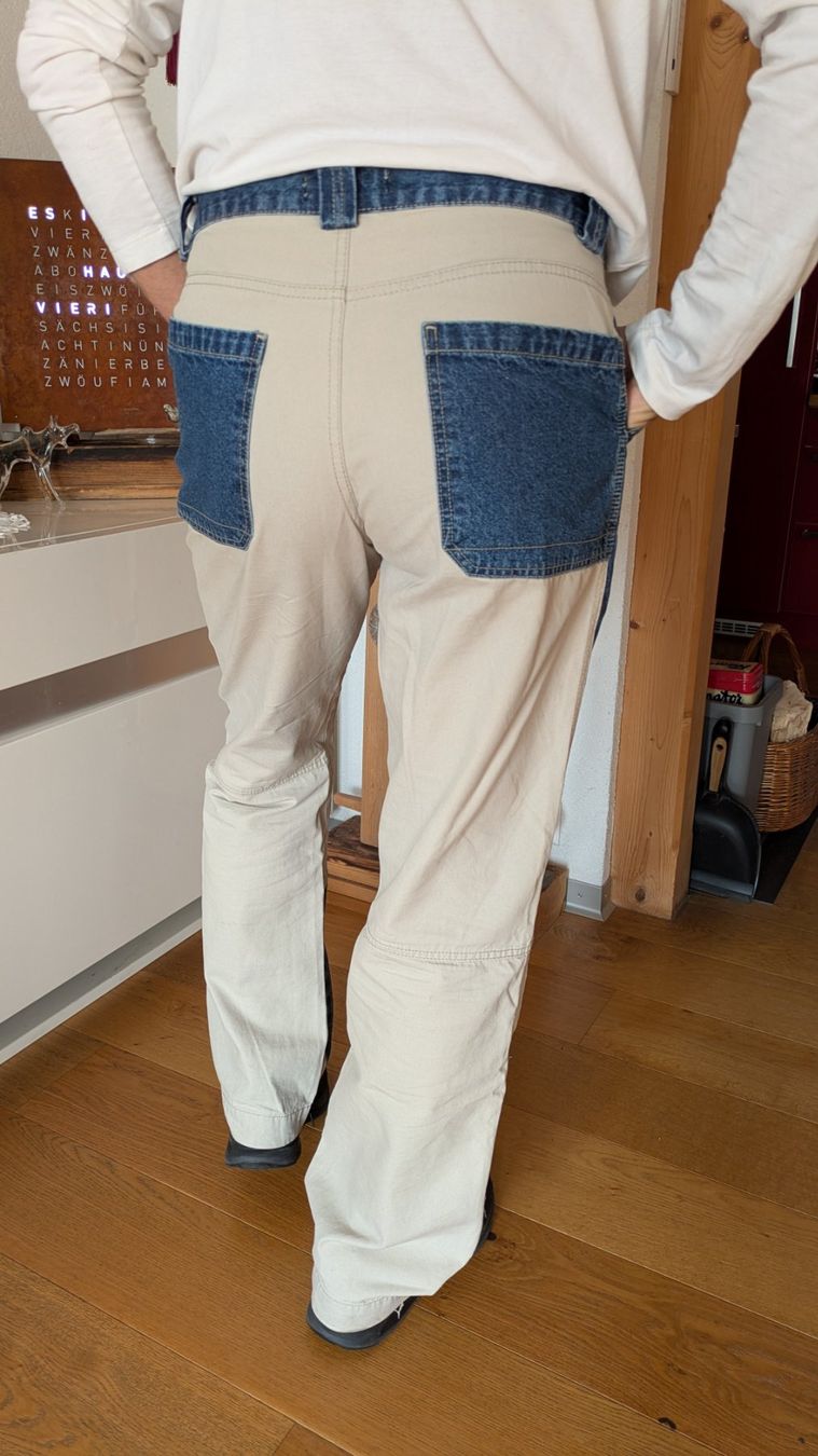 Jeans: Herrenjeans – Usato da Frutigen venduto da Pixele10 2