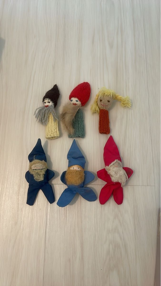 Tutte le decorazioni: Six Vintage Christmas Tree Decoration Peg Dolls – Usato da Effretikon venduto da lio_gjr8