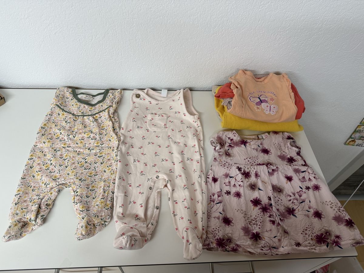 Kleiderpakete & -sets: Kleiderpaket Gr.62-74 Girl – Gebraucht aus Bettwiesen von Maori6 1
