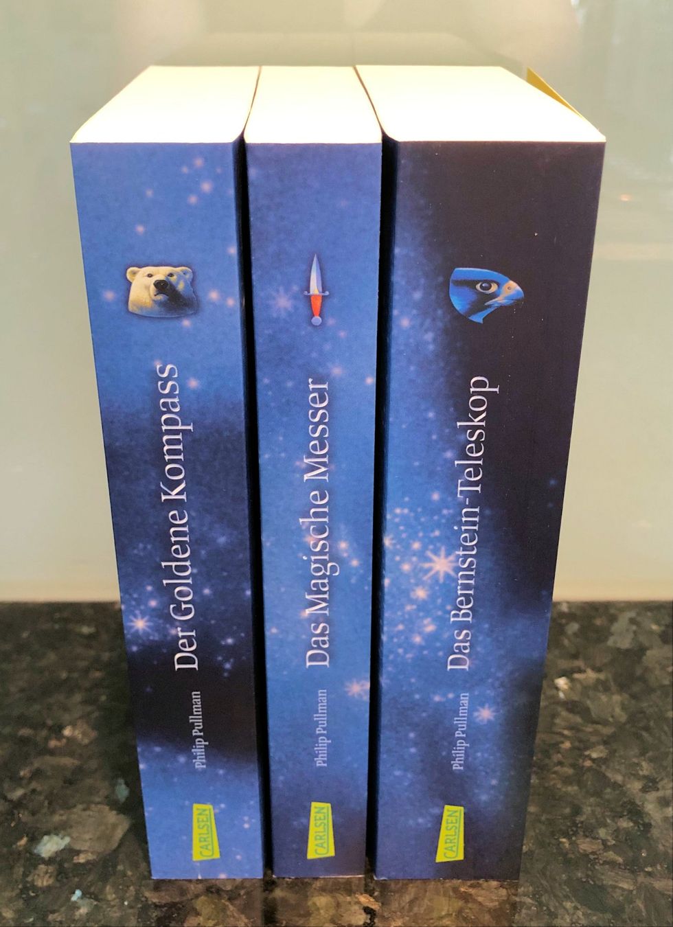 Libri: Buchreihe: Der Goldene Kompass 1-3 – Nuovo (secondo la descrizione) da Rüti ZH venduto da Jasna89