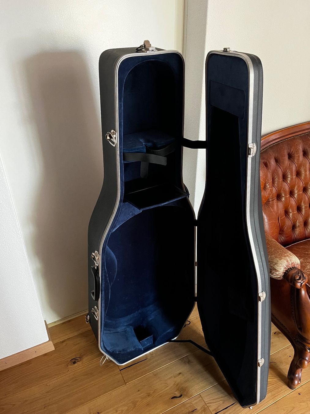 Reisekoffer: Cello Koffer – Gebraucht aus Biel/Bienne von ero_xg96 2