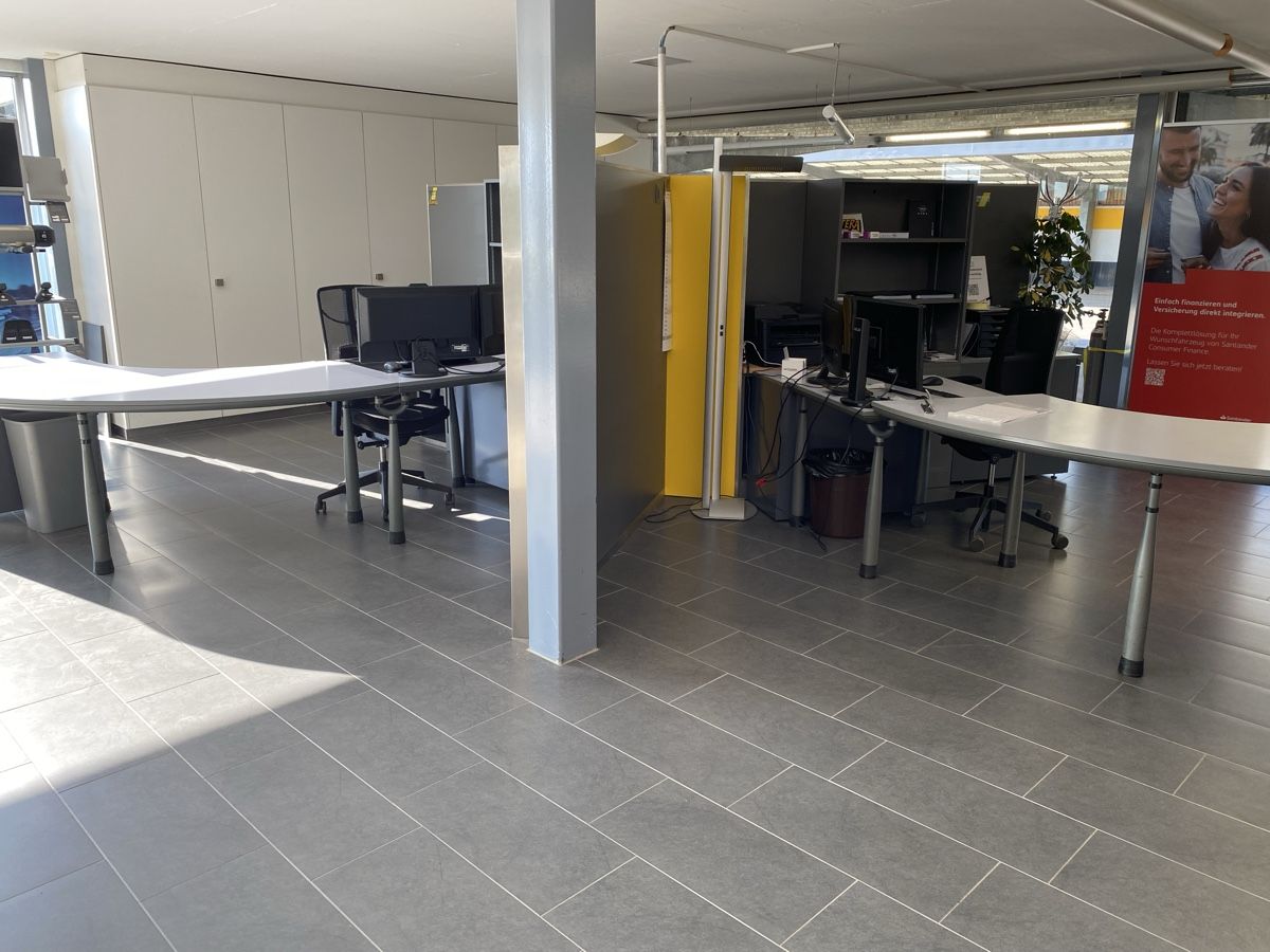 Lista Bureaux: Büro mit 3 Arbeitsplätzen – D'occasion à Hägglingen par Karin0802 3
