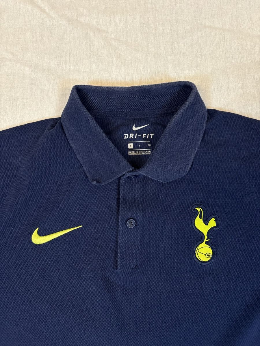 Nike Magliette Polo: Nike Poloshirt Tottenham Hotspur – Nuovo (secondo la descrizione) da Lindau venduto da KT_Vintage 1