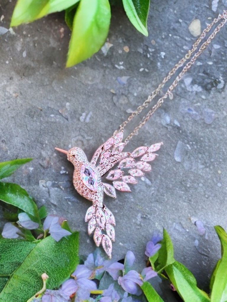 Catenine: Collier Colibri Étincelant – Nuovo e nell'imballaggio originale da St-Maurice venduto da Sandrinette123