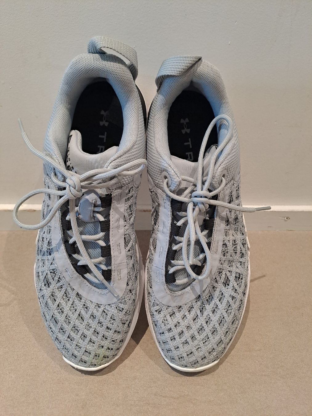 Under Armour Scarpe da uomo: Under Armour Schuh Gr.43 (44.5) – Usato da Menzingen venduto da gispat 1