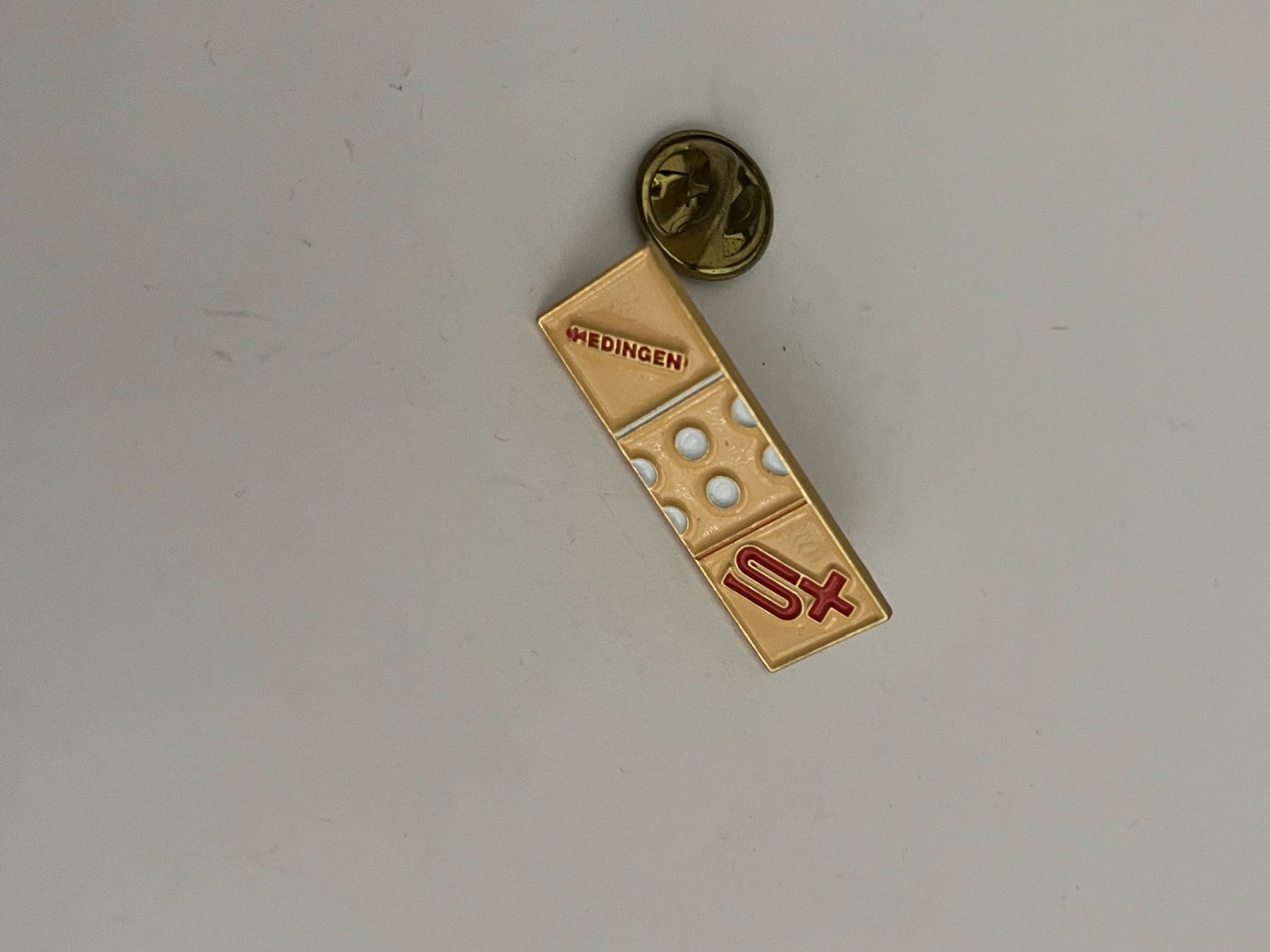 Plaquettes & Badges: Pin Hedingen – D'occasion à Dietikon par sch_w2tw