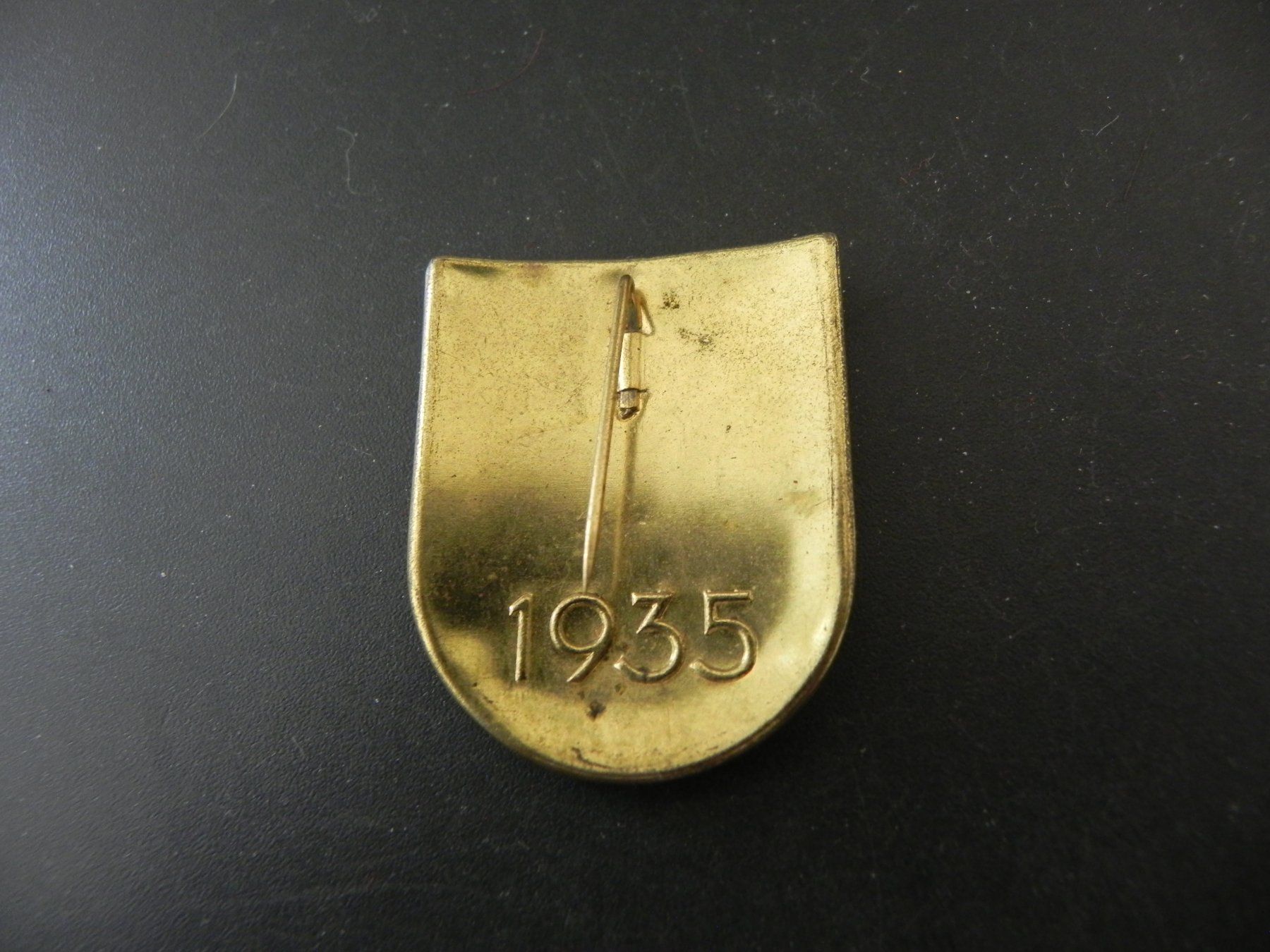 Broschen & Nadeln: Abzeichen 1. August 1935 – Gebraucht aus Biel/Bienne von Gogolozi 1