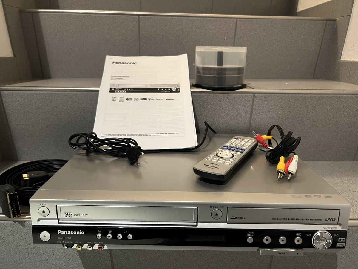 Panasonic Aufnahmegeräte: DVD & VHS-Videorecorder von Panasonic DMR-ES35V – Gebraucht aus Schongau von Retro_Shop