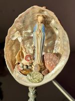 Muschel-Heiligenfigur auf Ständer, Vintage ✨Unikat!