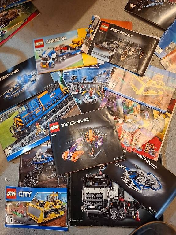 Jouets: LEGO Klemmbaustein – D'occasion à Niederuzwil par Liberatopixel 1