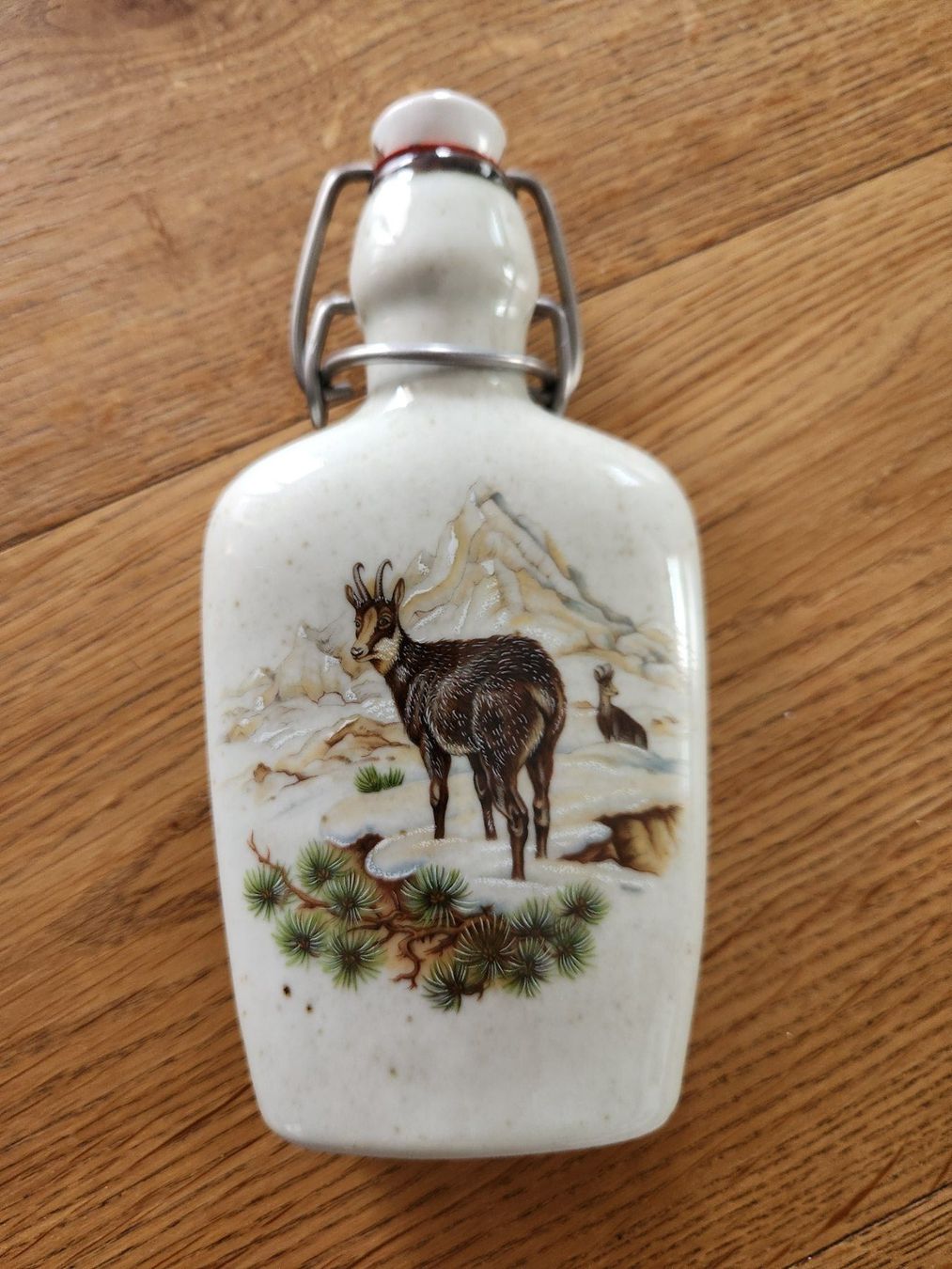 Autres: Alter, wunderschöner Flachmann mit Wildtiermotiv – D'occasion à Fanas par Rurero03 3