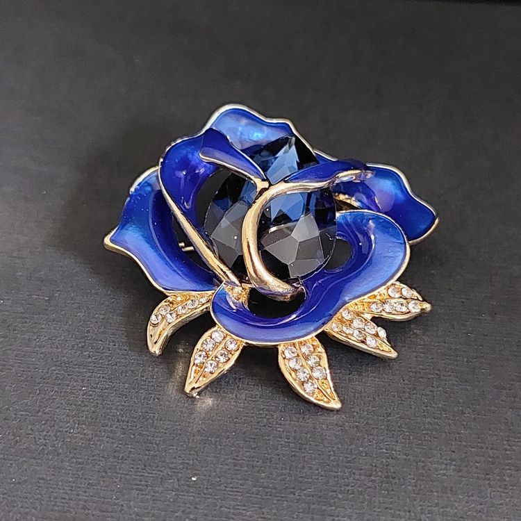 Damen-Brosche Lila – 4,8x4,6 Cm, Kristall-Girlande Mit Blättern & Blüten