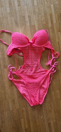 Maillot de bain 1 pièce rose corail ajouré - Taille M