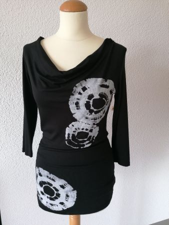 Elegantes Shirt, mit Wasserfallausschnitt Gr. 32/34