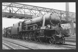Lokomotive mit Wagen
