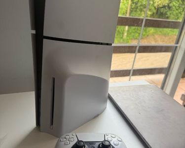 Sony Konsolen: Ps5 console – Gebraucht aus Ste-Croix von Loic_danzii