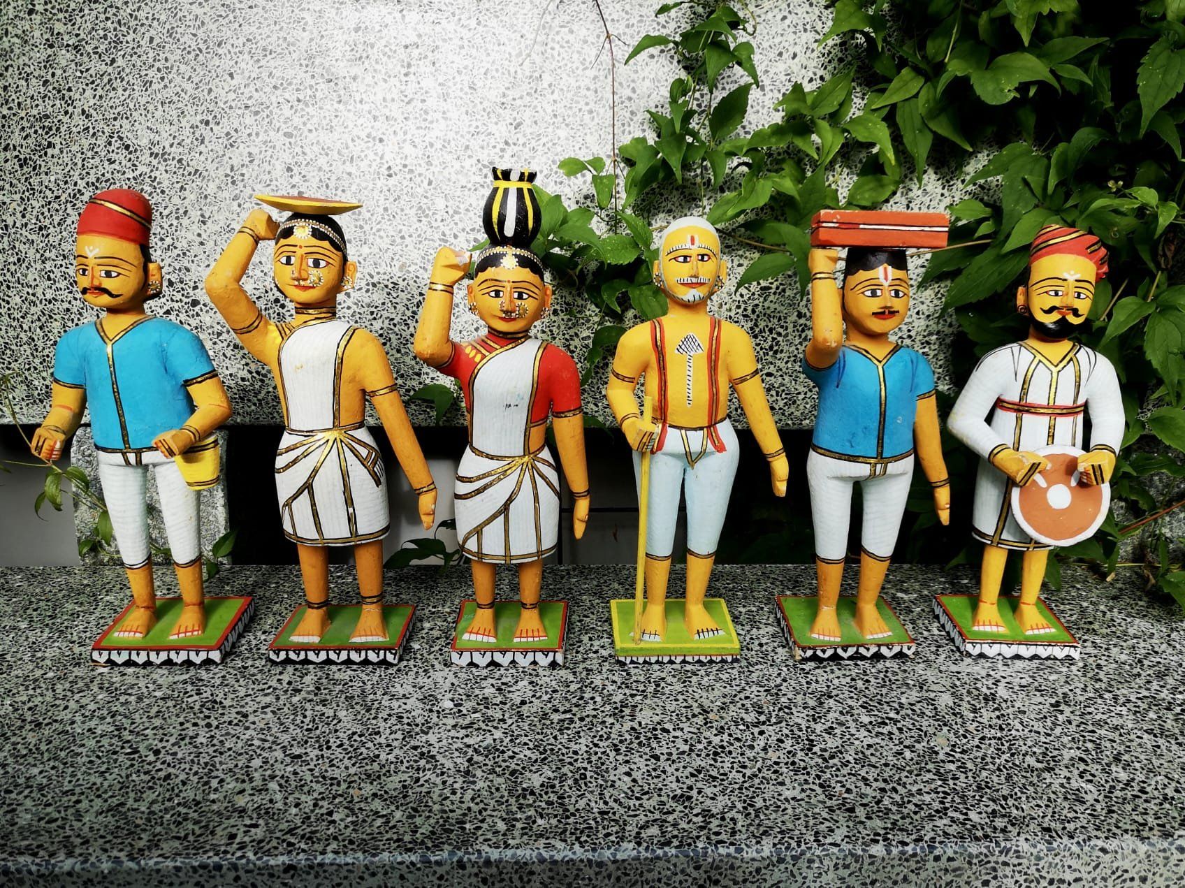 Figurines: Indische Holzfiguren – D'occasion à Port par Ufred