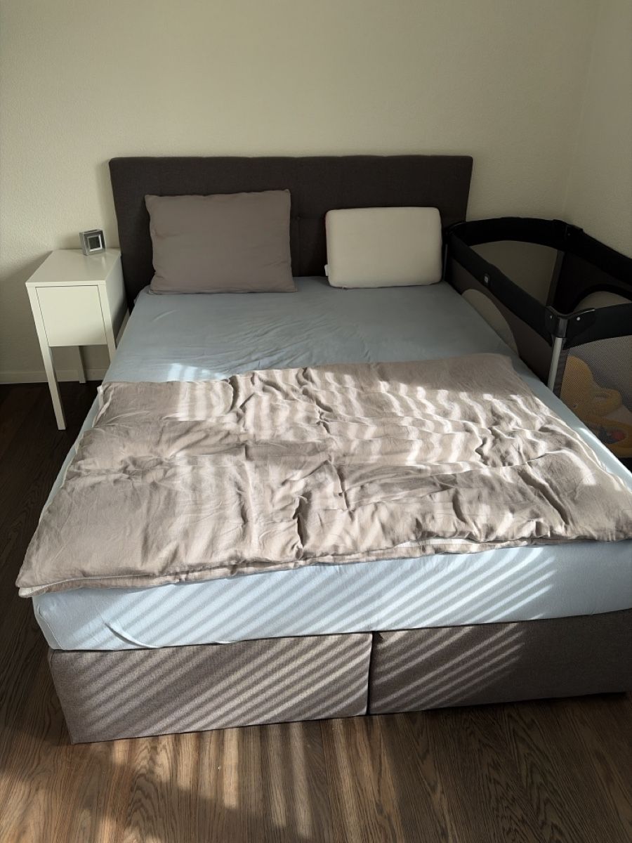 Letti: Doppelbett mit Polsterkopfteil anthrazit – Usato da Ostermundigen venduto da BestPrice_3072