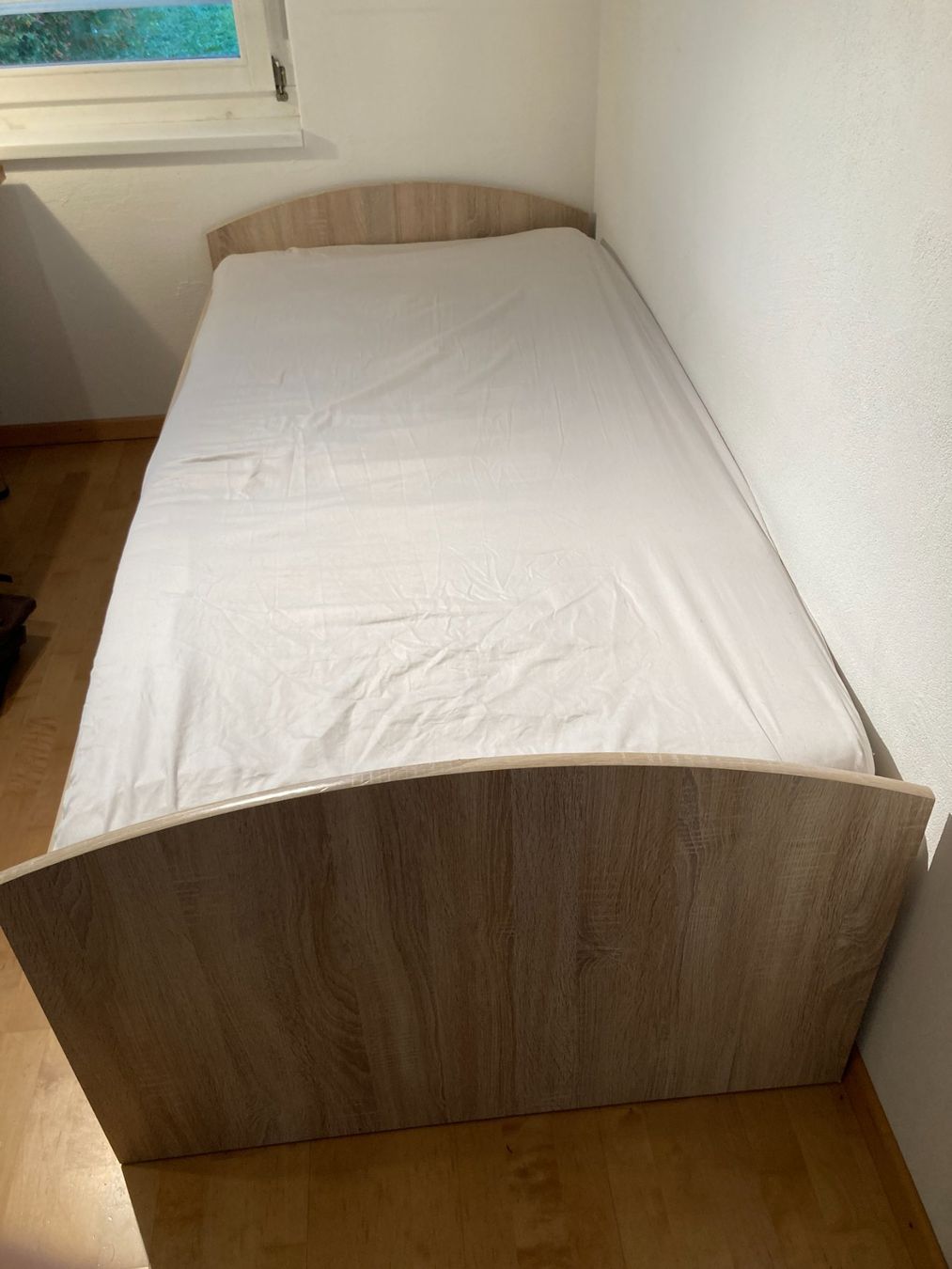 Betten: Bett – Gebraucht aus Boniswil von Amlu