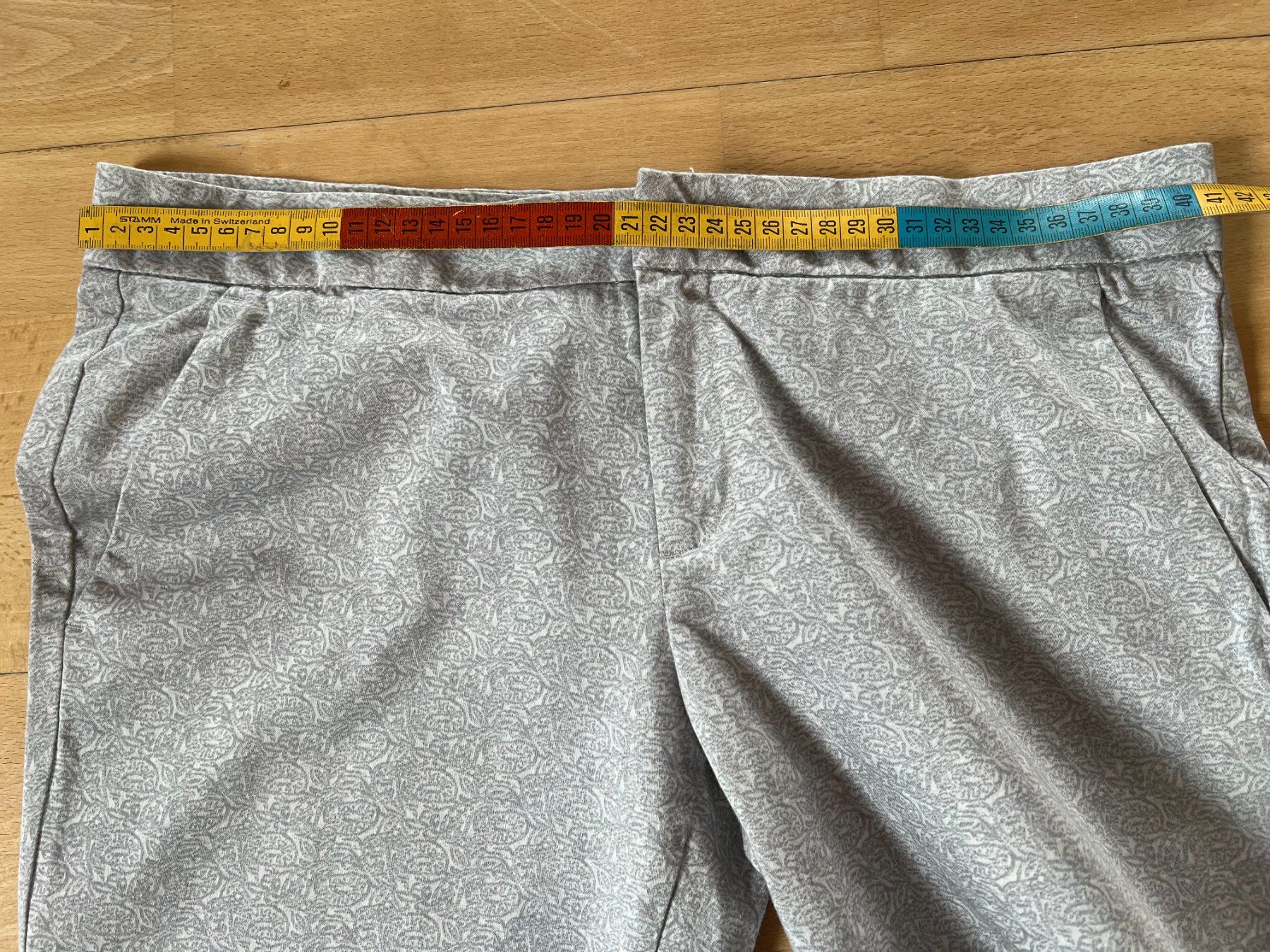 Benetton Pantaloni: Benetton Damen Hose in Gr. 38, Hellgrau – Usato da Worb venduto da farben20zauber 5