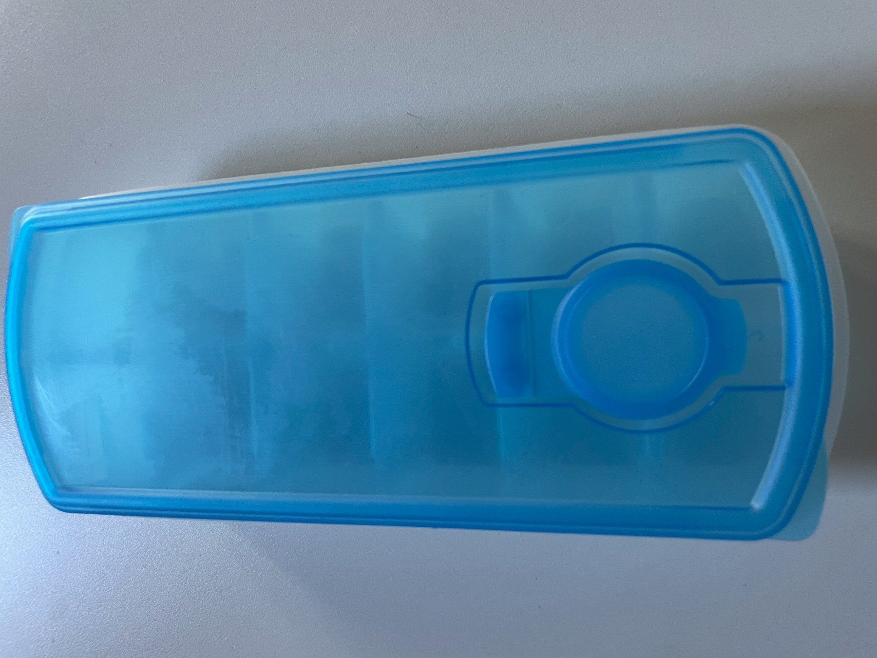 Behälter & Ähnliches: Eiswürfelform mit Deckel 12 Fächer neu – Gebraucht aus Affeltrangen von Mowgli_123