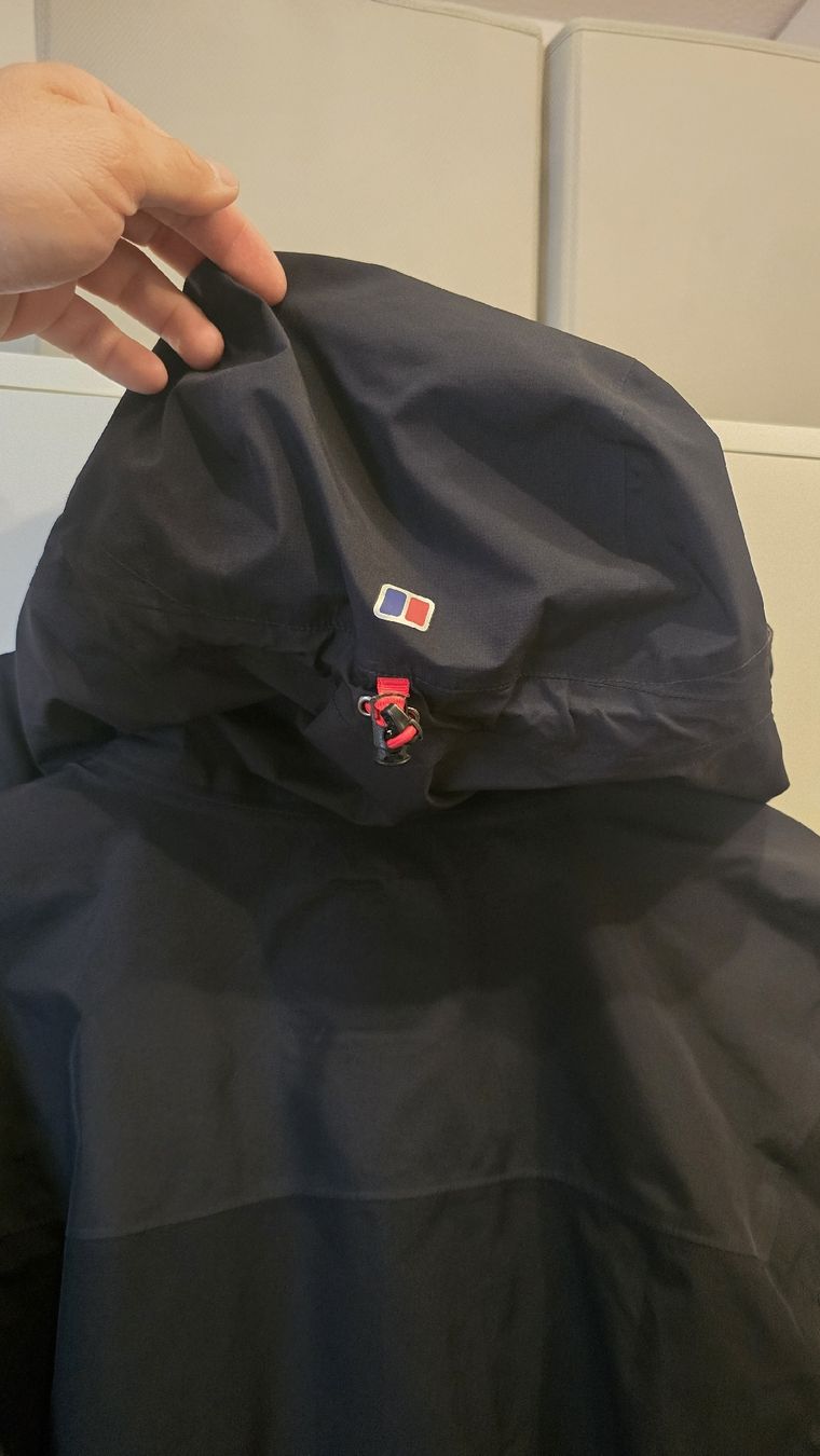 Berghaus Jacken: Berghaus Jacke Grösse S/M Gore Tex Pro – Neu (gemäss Beschreibung) aus Uznach von JuniorMichi 4