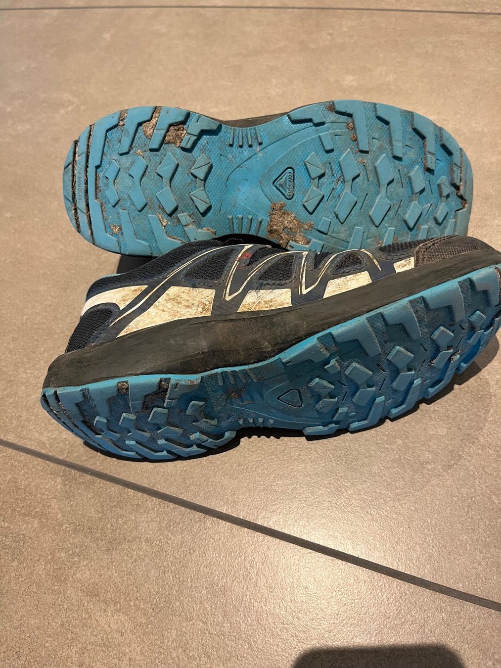 Salomon Chaussures garçon: ***SALOMON*** Trekkingschuhe Gr. 34, waterproof – D'occasion à Volketswil par Kephren 4
