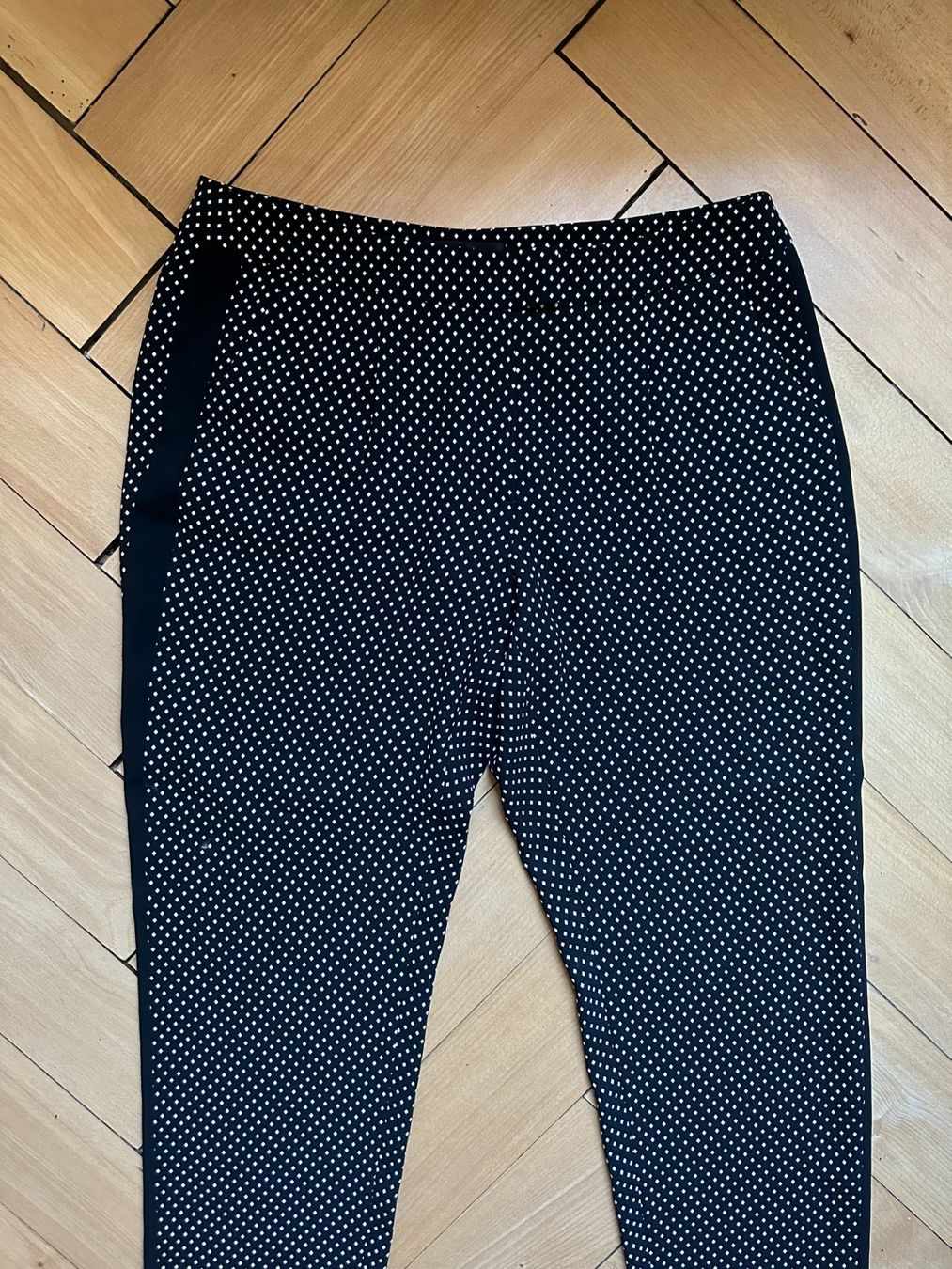 Gerry Weber Hosen: GERRY WEBER - Hose schwarz-weiss gemustert 40 – Gebraucht aus Zürich von Diazaio 1