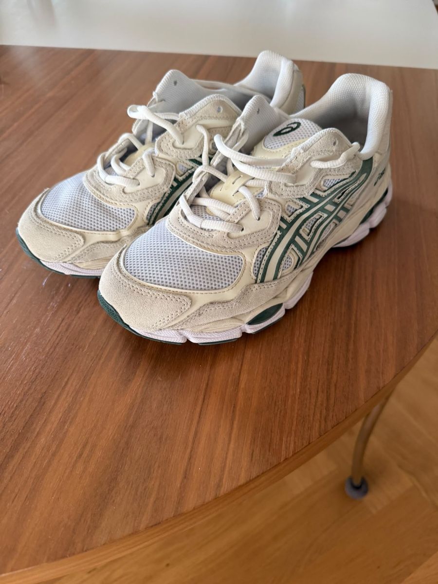 Scarpe da uomo: Asics SportStyle ivory/forest night – Nuovo (secondo la descrizione) da Tafers venduto da ms_o
