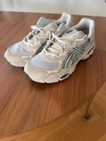 Asics SportStyle ivory/forest night
