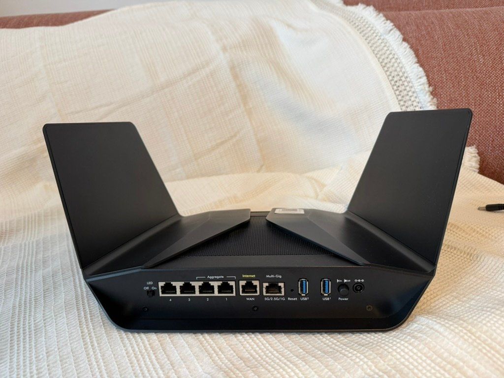 Netgear Modem & Router: NETGEAR RAX120 Nighthawk WiFi 6 Router AX6000 – Usato da Basel venduto da JackAMI 3