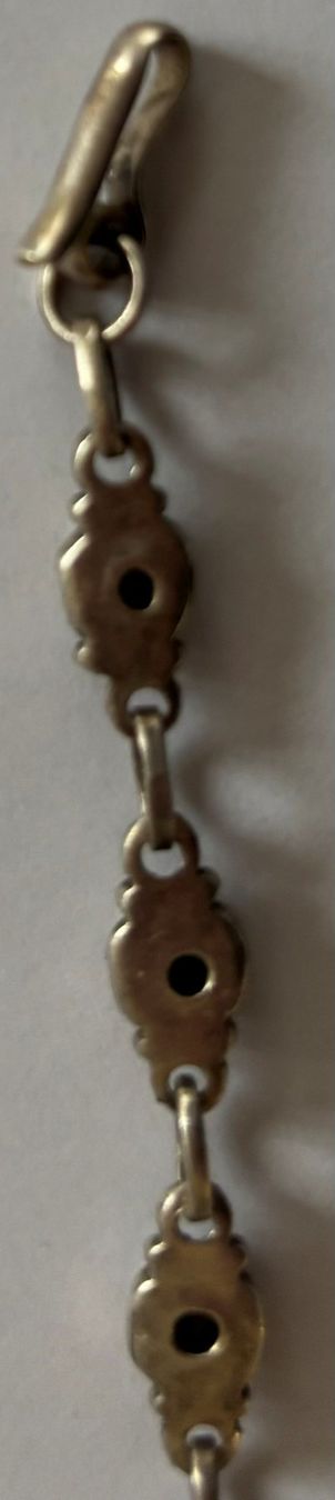 Bracelets: Silber Armband, grüne Steine, ca 17cm lang – D'occasion à Basel par machplatz 8
