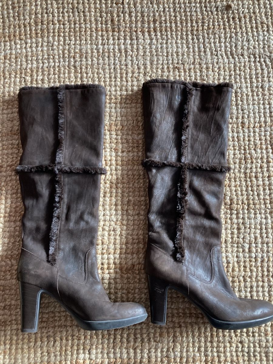 Scarpe da donna: Schöne Winterstiefel mit Absatz, Gr 40 – Usato da Azmoos venduto da alix001