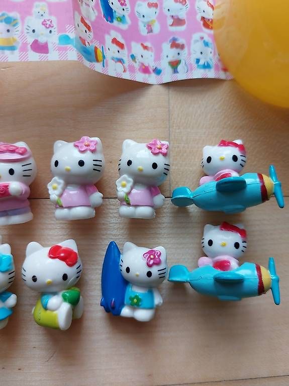 Hello Kitty Statuette: Hello Kitty Figuren – Nuovo (secondo la descrizione) da Flaach venduto da nad_xpb7 2