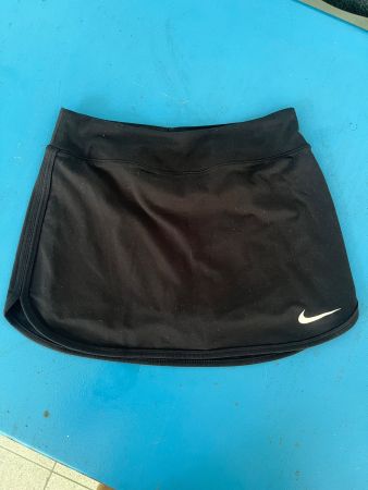Schwarzer Nike Tennisrock mit Hosen XS