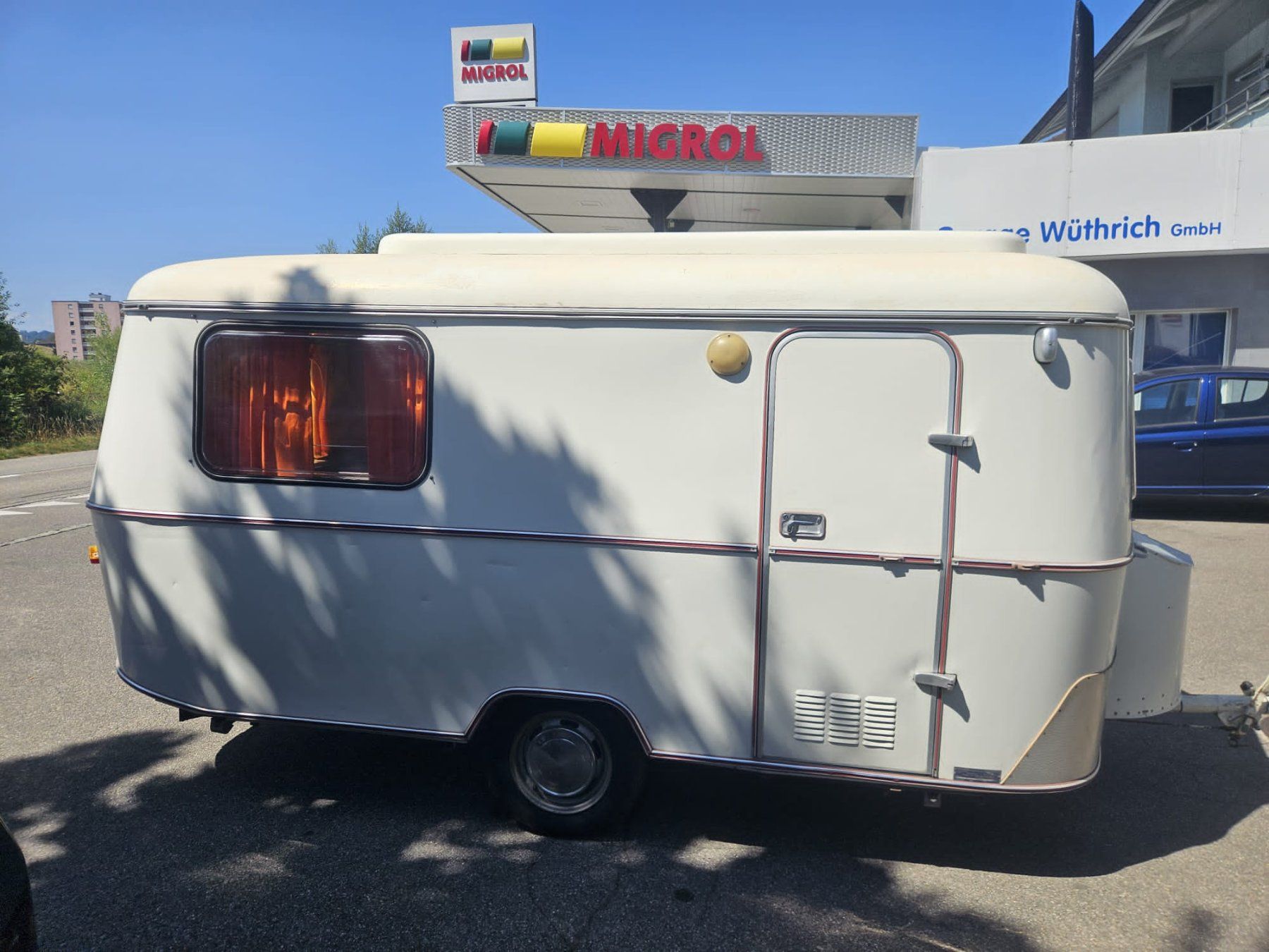 Eriba Veicoli da campeggio: Oldtimer Wohnwagen Scheunenfund Hymer Eriba Triton – Usato da Worb venduto da toyosuisse 1