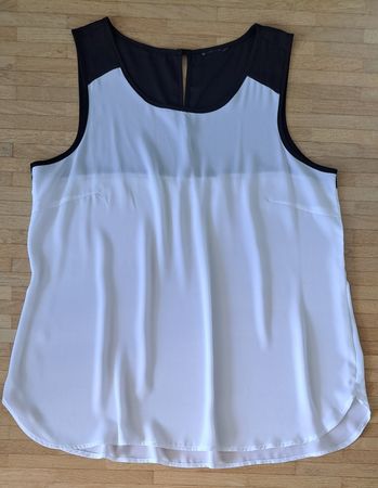 Top design bicolore noir et blanc