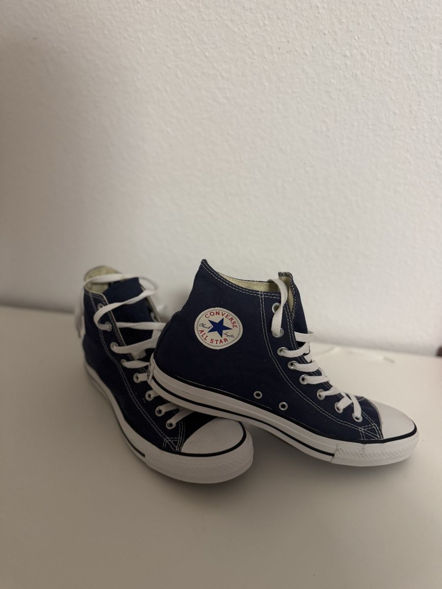 Converse Herrenschuhe: Converse All Star Grösse 43 dunkelblau – Gebraucht aus Kerzers von Trainmaster81