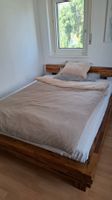 Doppelbett inkl. Lattenrost, Matratze und Nachttisch