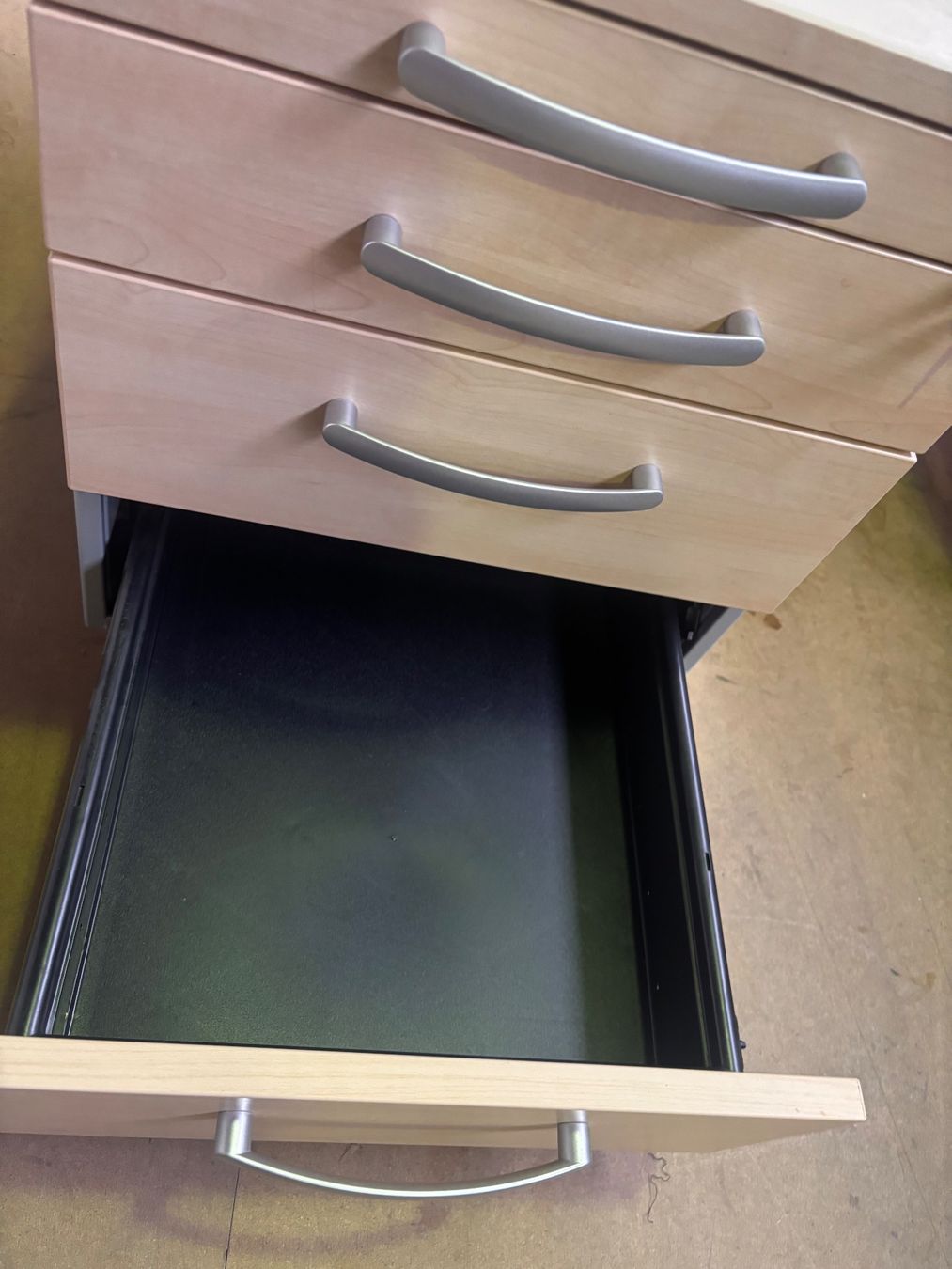 Banconi: Rollcontainer Holzoptik mit 4 Schubladen gebraucht – Usato da Münchenstein venduto da tsp01 5