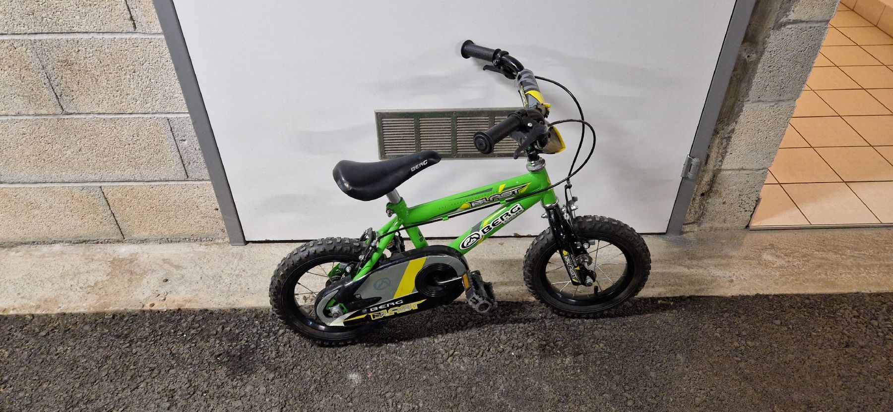 Velos: velo BERG blast 13 pouces – Gebraucht aus Gland von gre_hw6j