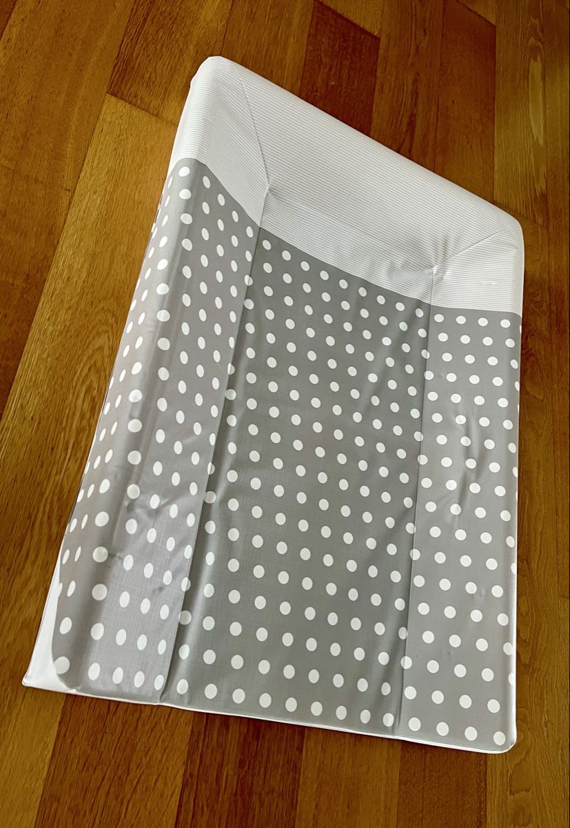 Fasciatoi & Accessori: Wickelkissen Soft Grau Weiss – Usato da Rapperswil SG venduto da renegade14 1