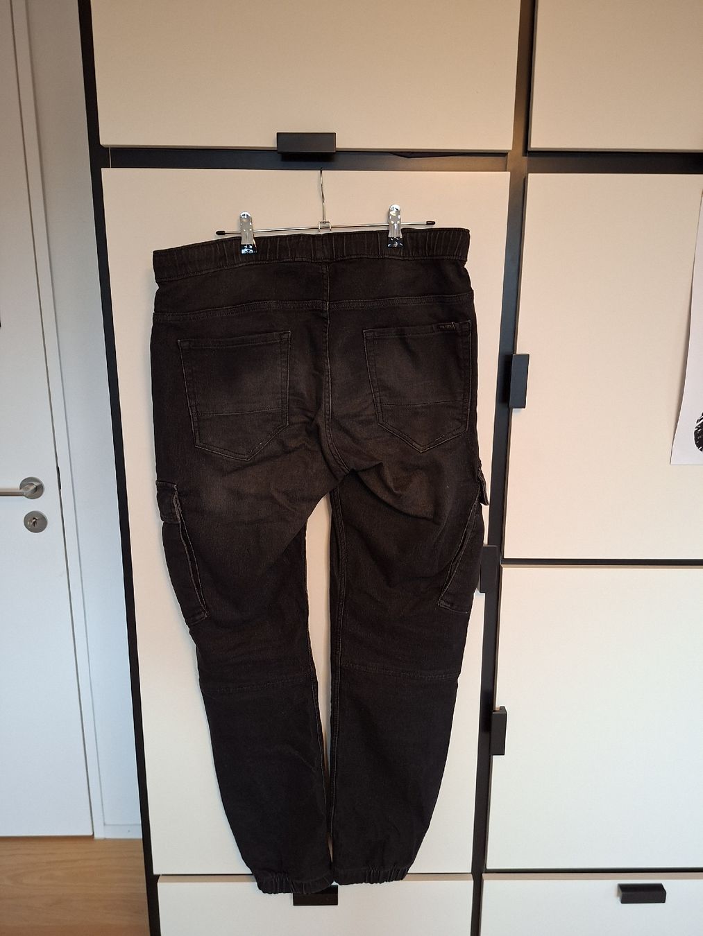 Pantaloni: Jeans Pascal Cargohose Loosefit Gr. L – Usato da Teufen AR venduto da FelixKlose 1