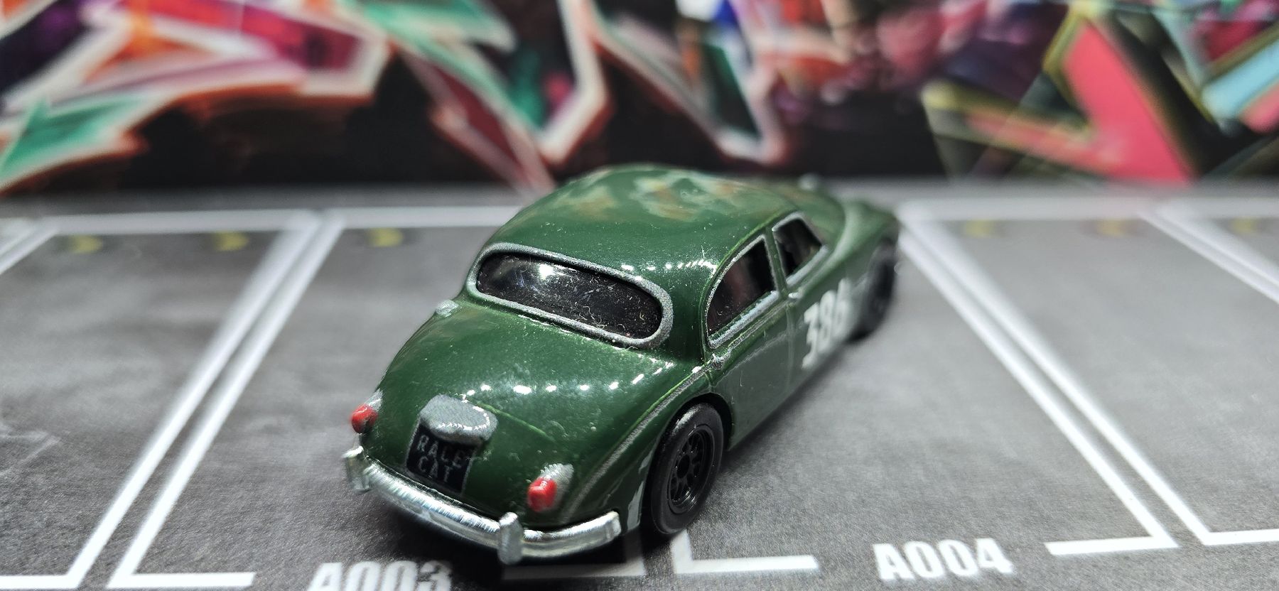 Hot Wheels Modellini d'auto: Hot Wheels Jaguar Premium – Nuovo (secondo la descrizione) da Frauenfeld venduto da ufo_yk6c 1
