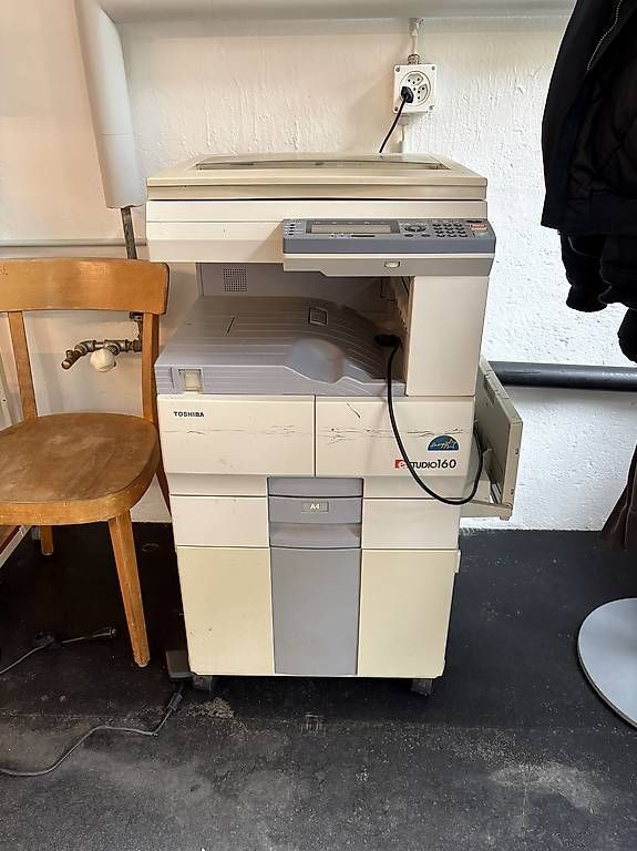 Fotocopiatrici: SW drucker / kopierer – Usato da Bern venduto da PicPocket