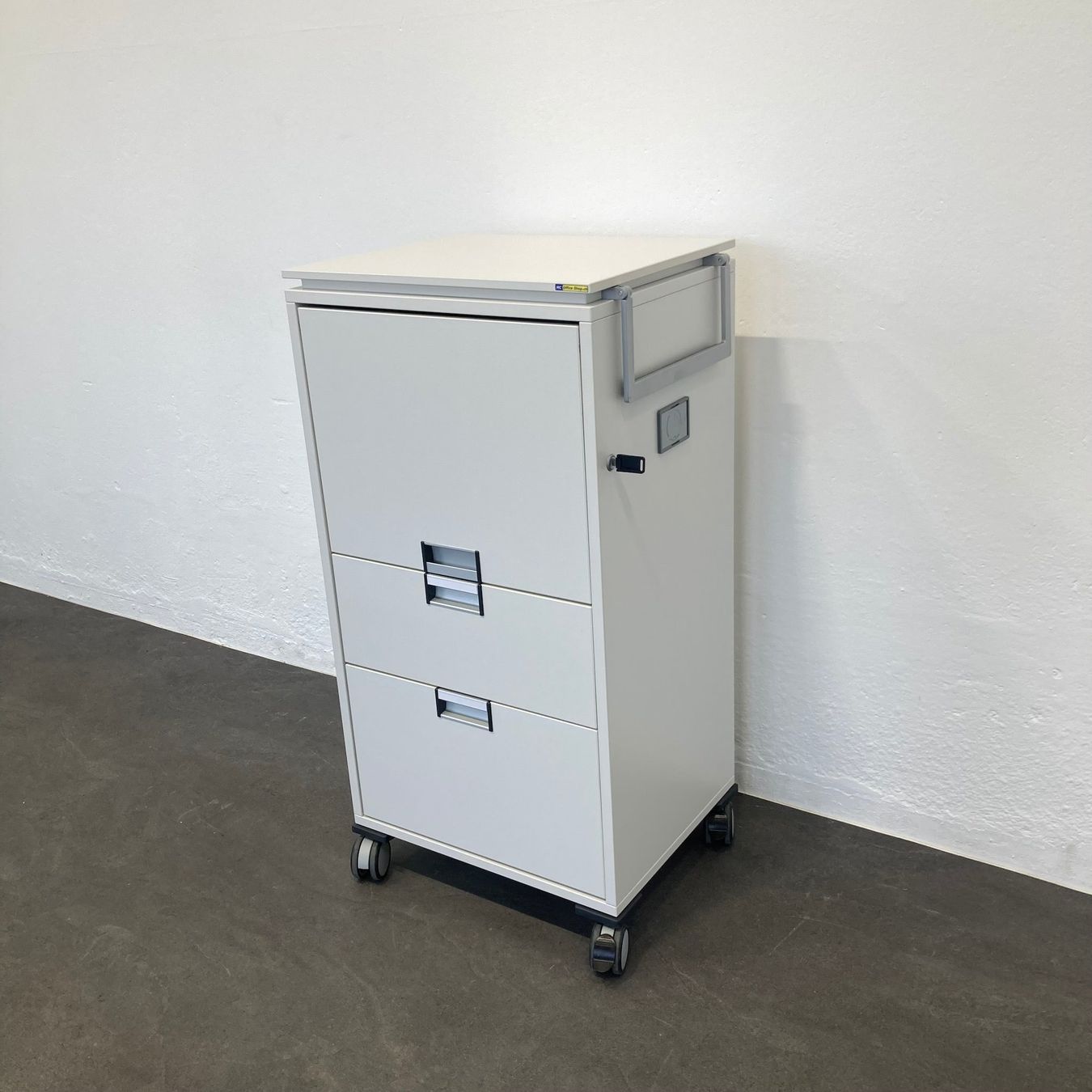 Armadi: Steelcase Moby Roll-Caddy - Weiss - mit Hängerahmen - mit – Usato da Schönenwerd venduto da mcofficeshop 4