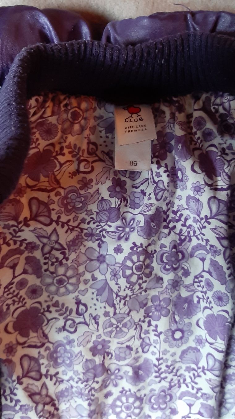 C&A Giacche & Cappotti: Winterjacke Mädchen Gr. 86 lila – Usato da Wiler b. Utzenstorf venduto da ryan81 2