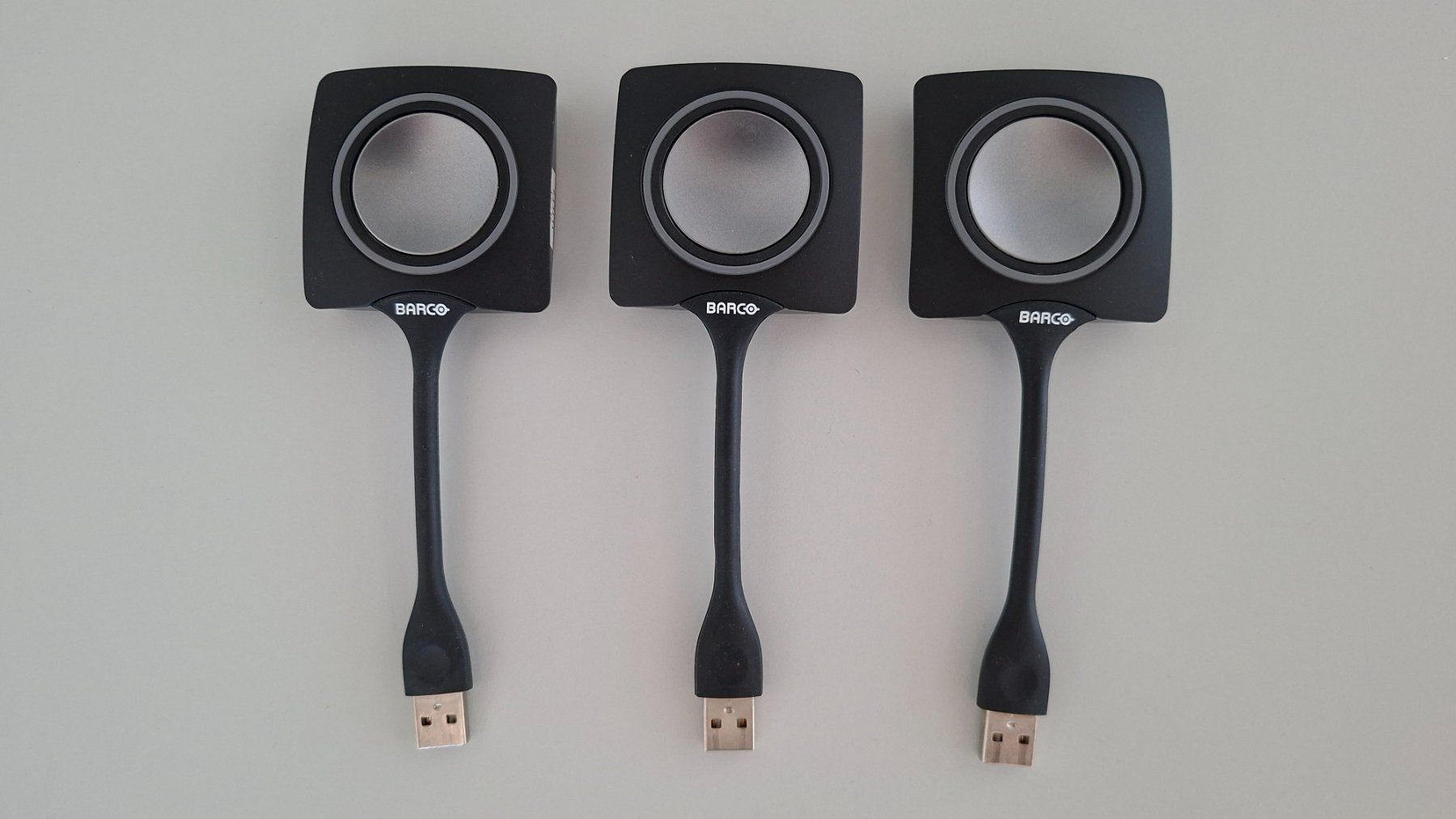 Barco Laufwerke & Adapter: Barco ClickShare CS-100 Set inkl. 3 Buttons – Gebraucht aus Hünenberg See von Papilionidae 2