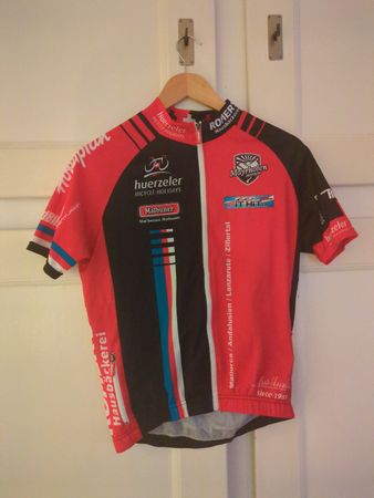 Huerzeler Cycling Jersey - Size M - Summer Ready! 🚴‍♀️☀️