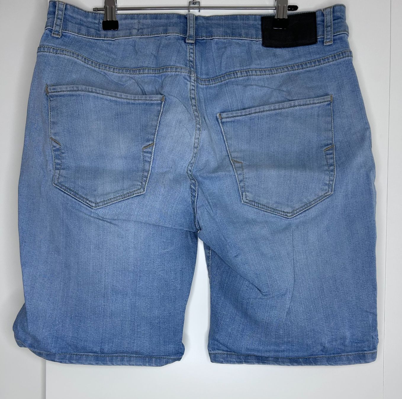 Selected Pantaloni: Selected Homme Shorts – Usato da St. Gallen venduto da look-twice 1